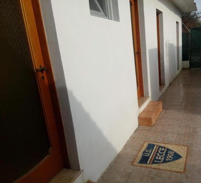 Guest House Parabita Bagian luar foto