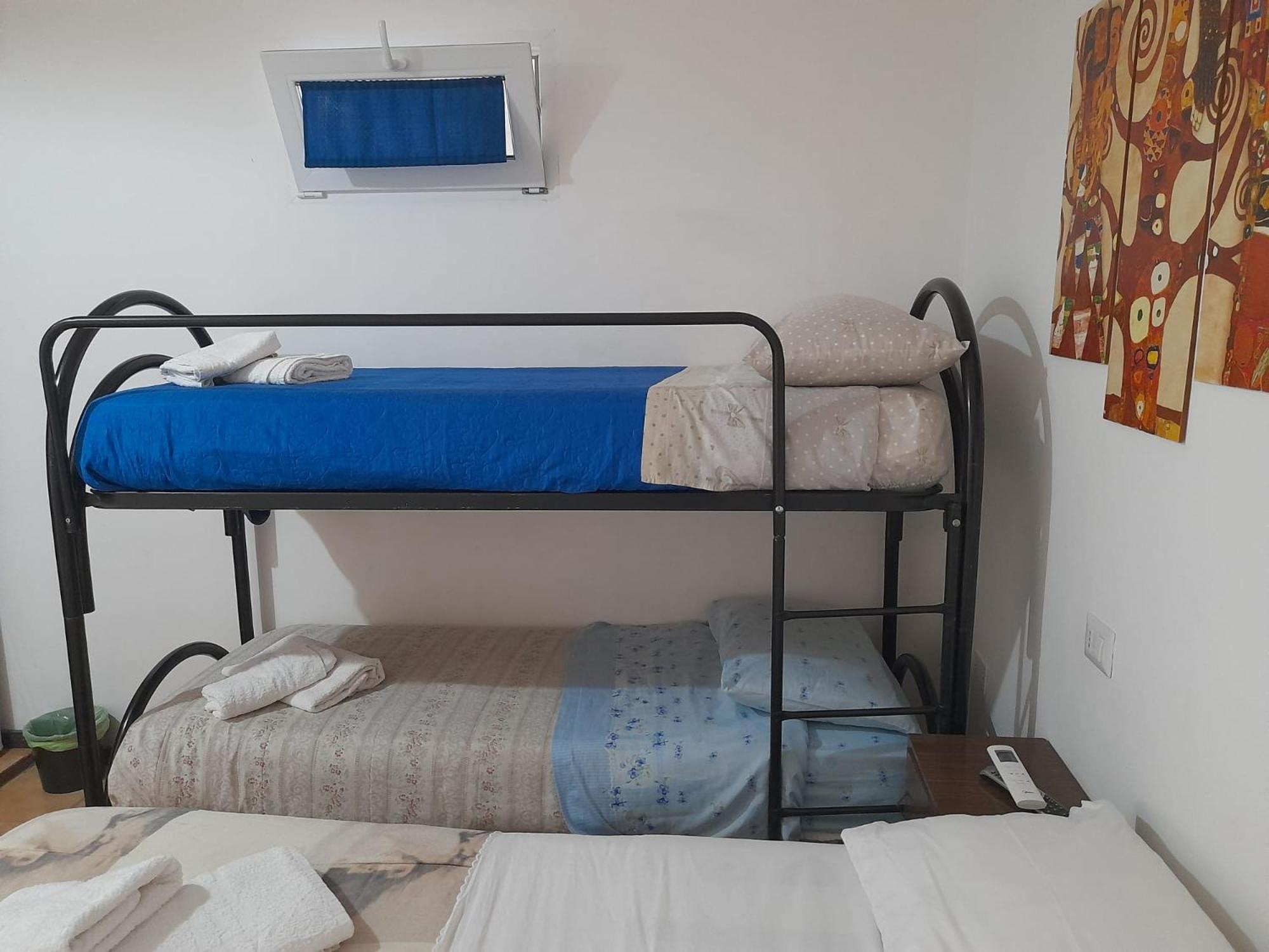 Guest House Parabita Bagian luar foto